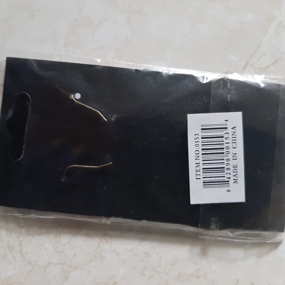 brass color earrings with Chunky light Bangle - Picture 4 of 6